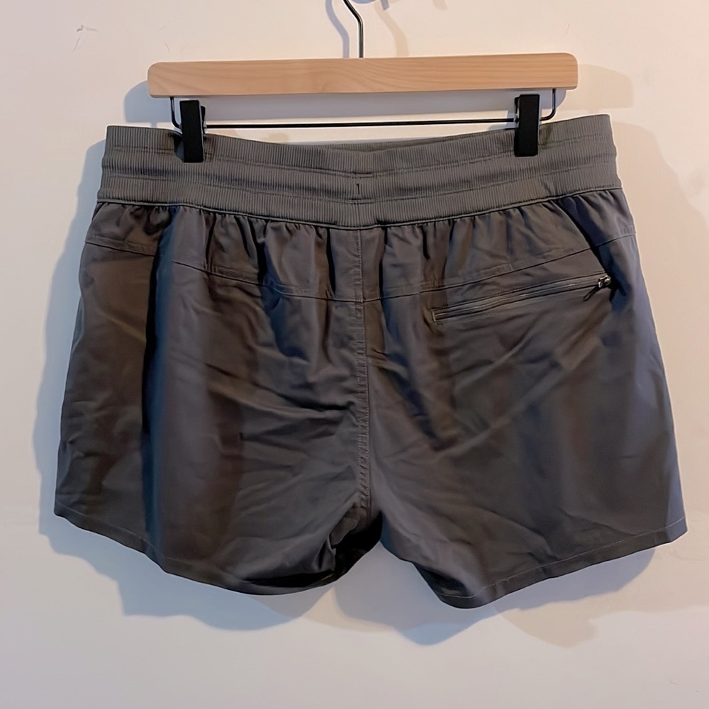 The North Face Women’s Athletic Shorts, size L - Picture 4 of 4